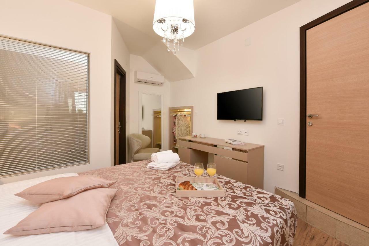 Harvey's Luxury 4*